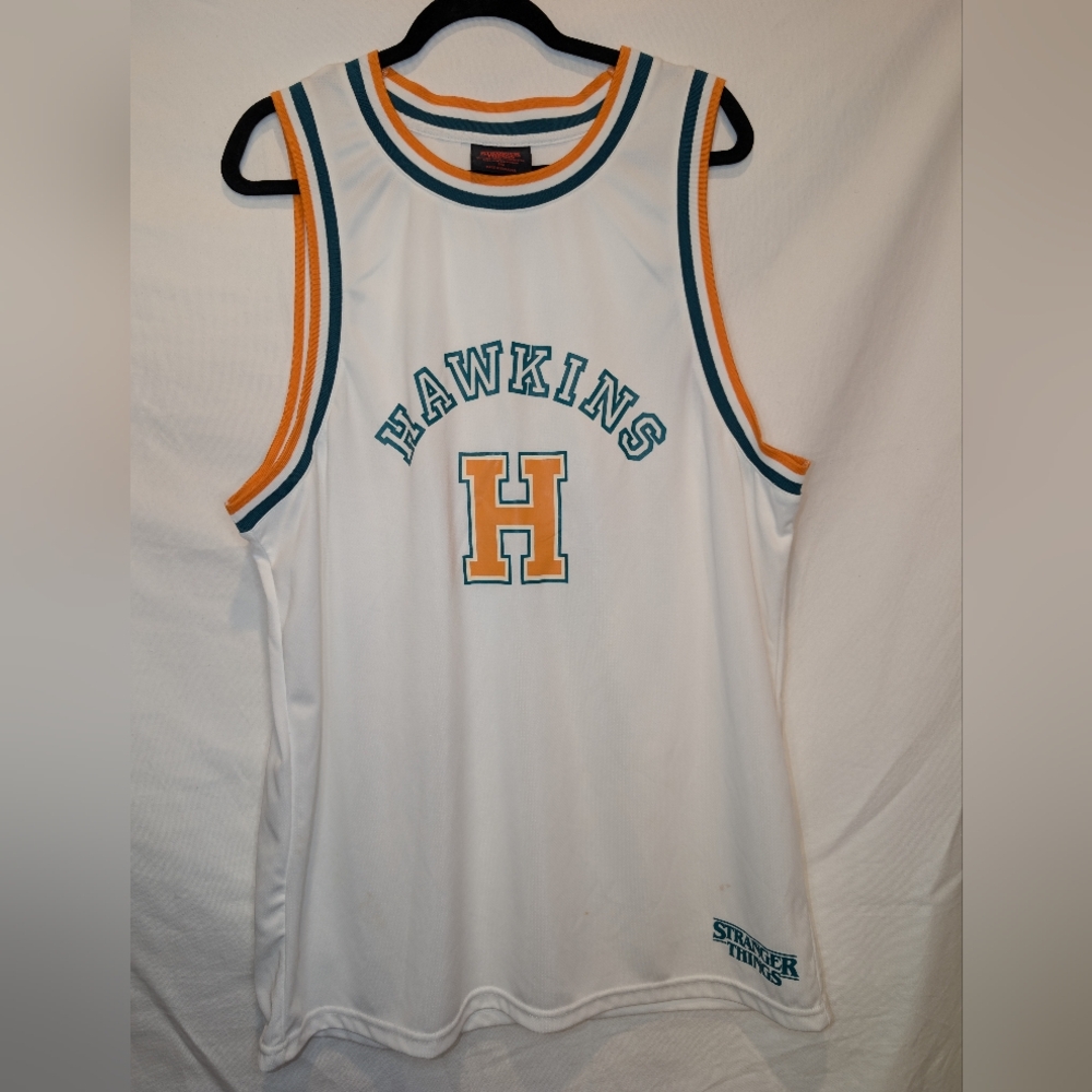 🤍 Stranger Things Hawkins H Basketball Jersey - 2XL